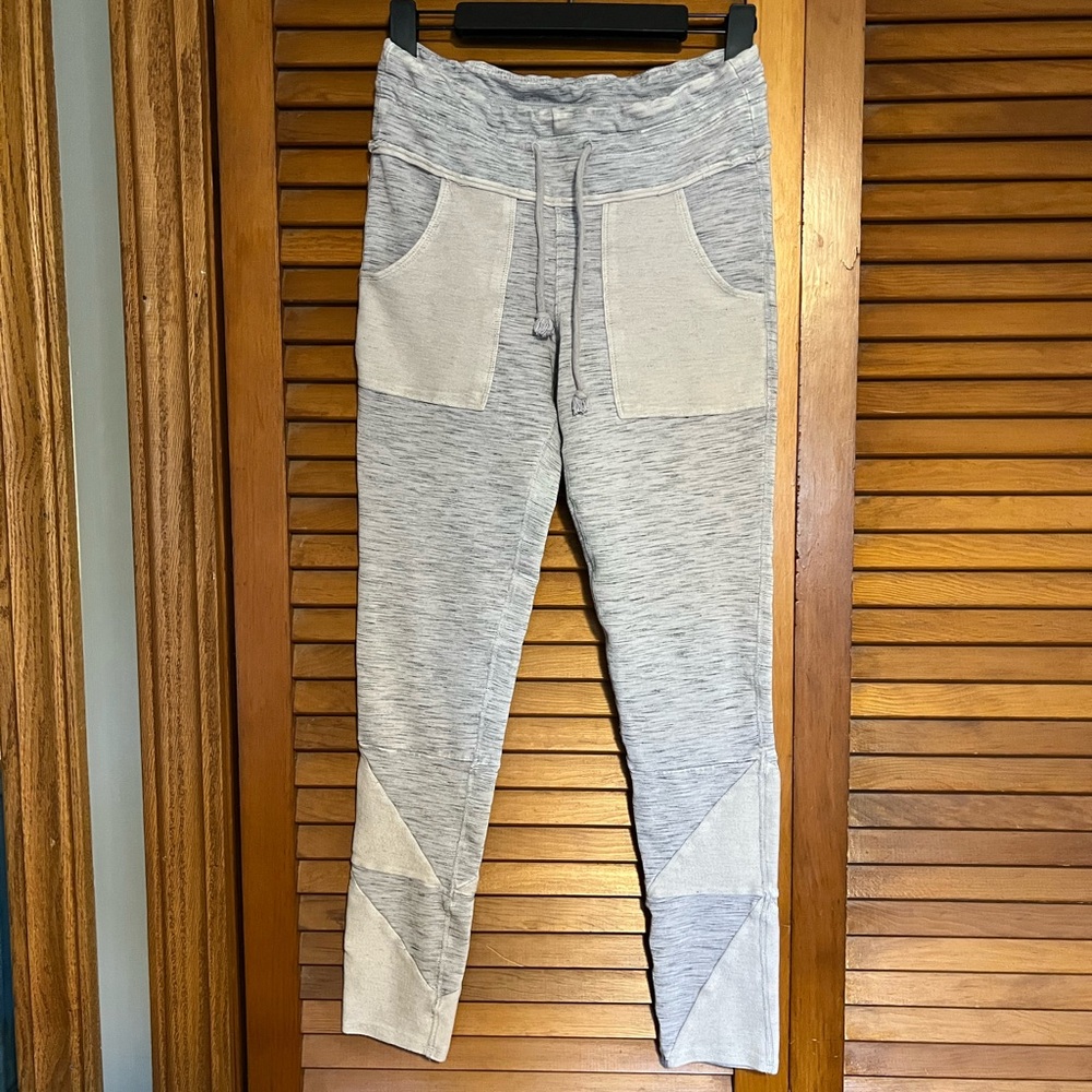 ‼️MOVING SAME ❗️ Free People Lounge Leggings